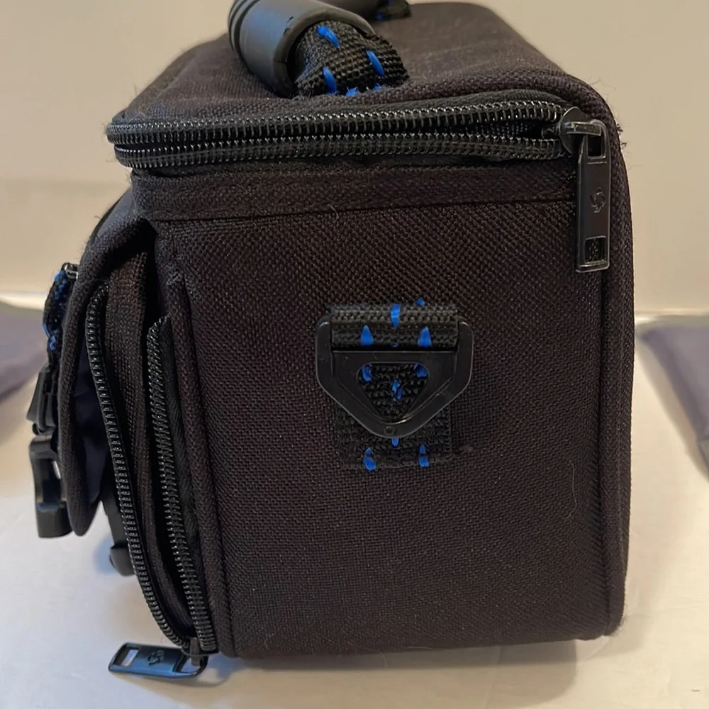 NWOT Samsonite Camera Case w/Shoulder Strap & Carrying Handle
